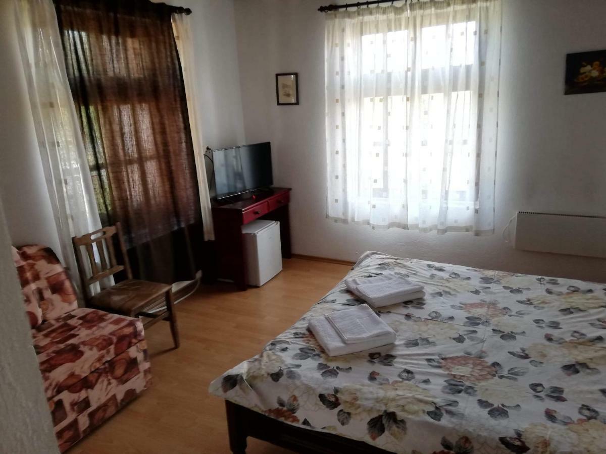 Guest House Popov Marchevo Εξωτερικό φωτογραφία
